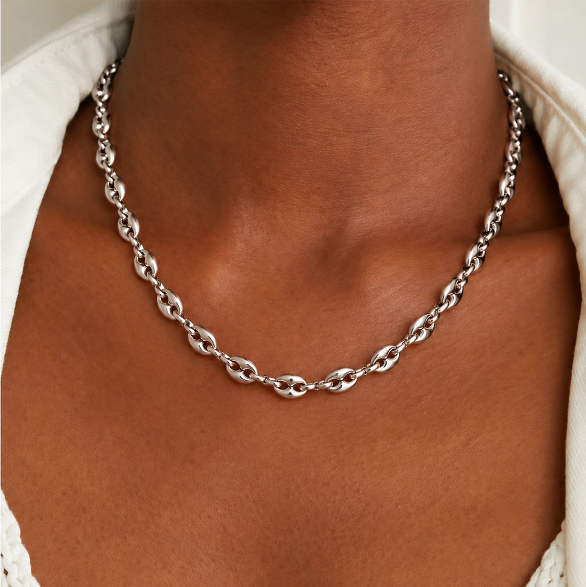 Hollis Puffy Mariner Necklace