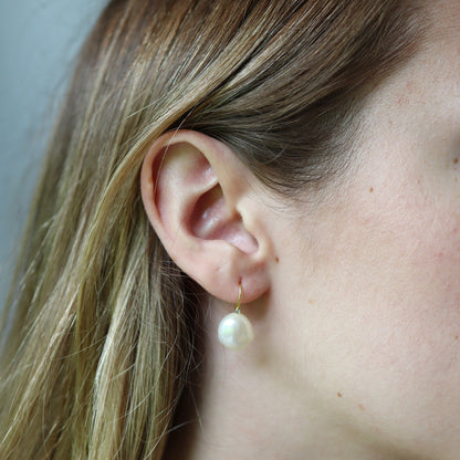Grace Kelly Pearl Drop Earrings