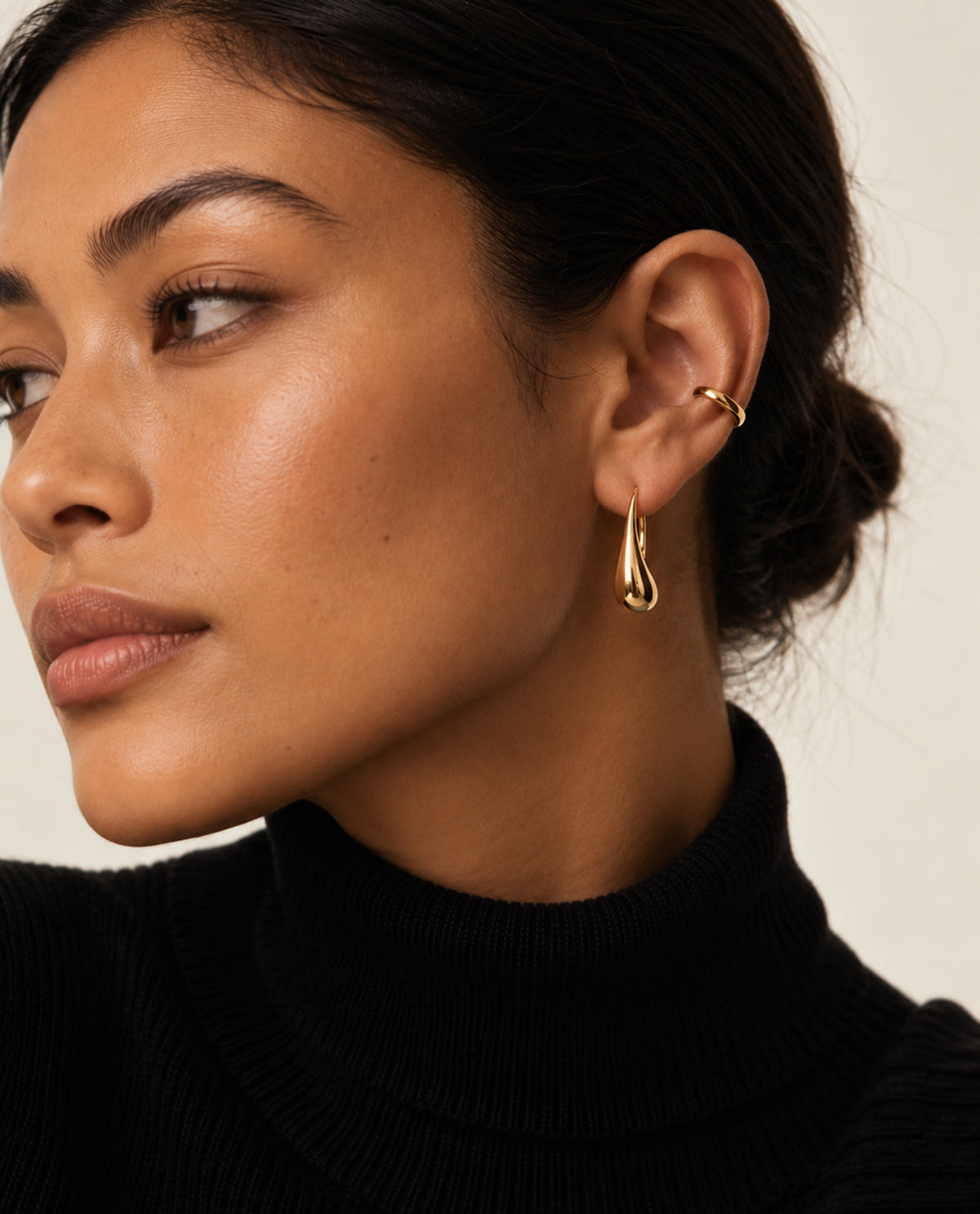 Medium Teardrop Threader Earrings
